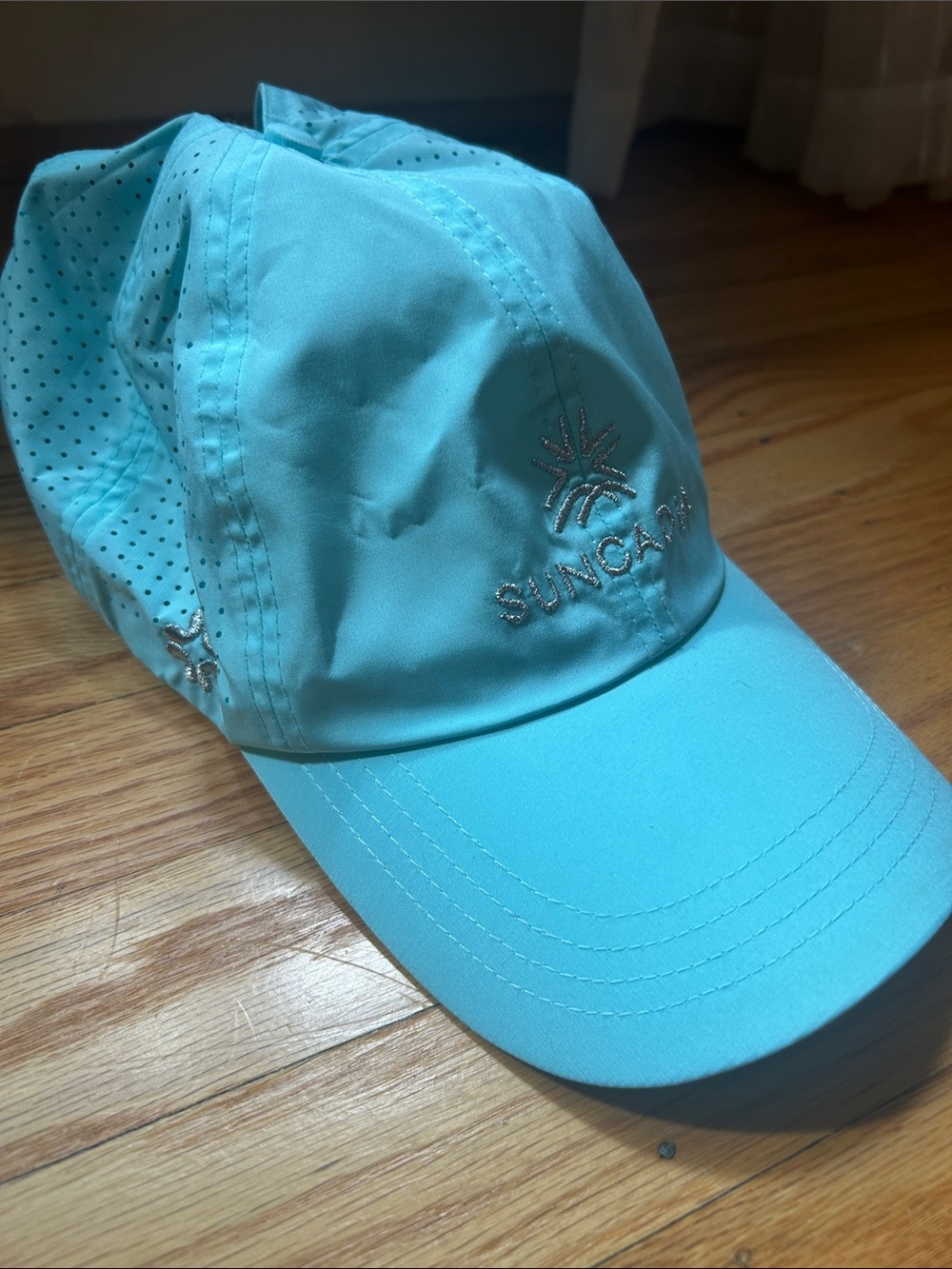 Women's Light Teal Cap NWOT - Picture 2 of 5